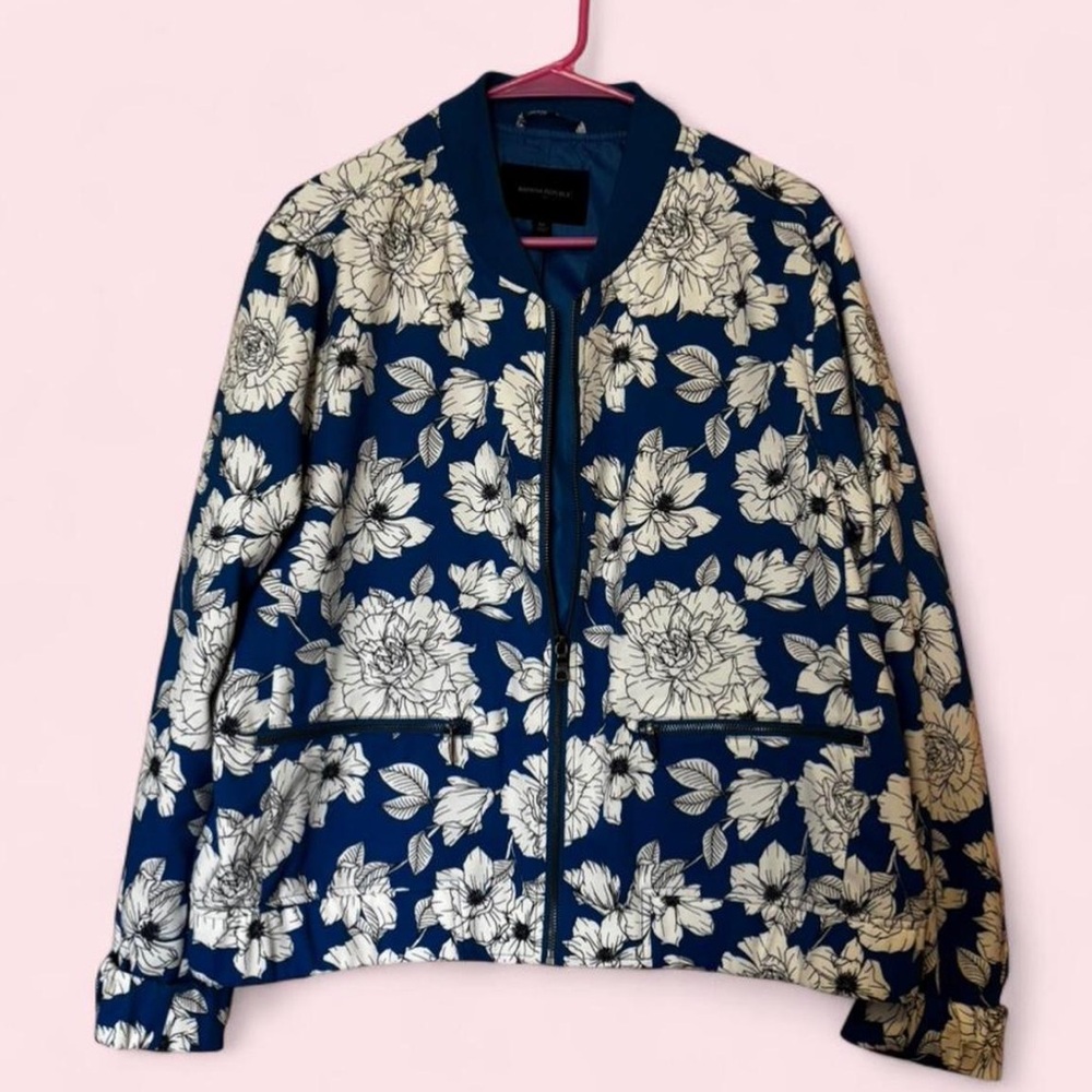 Floral Blue and White Women's Jacket Banana Republic Size XL